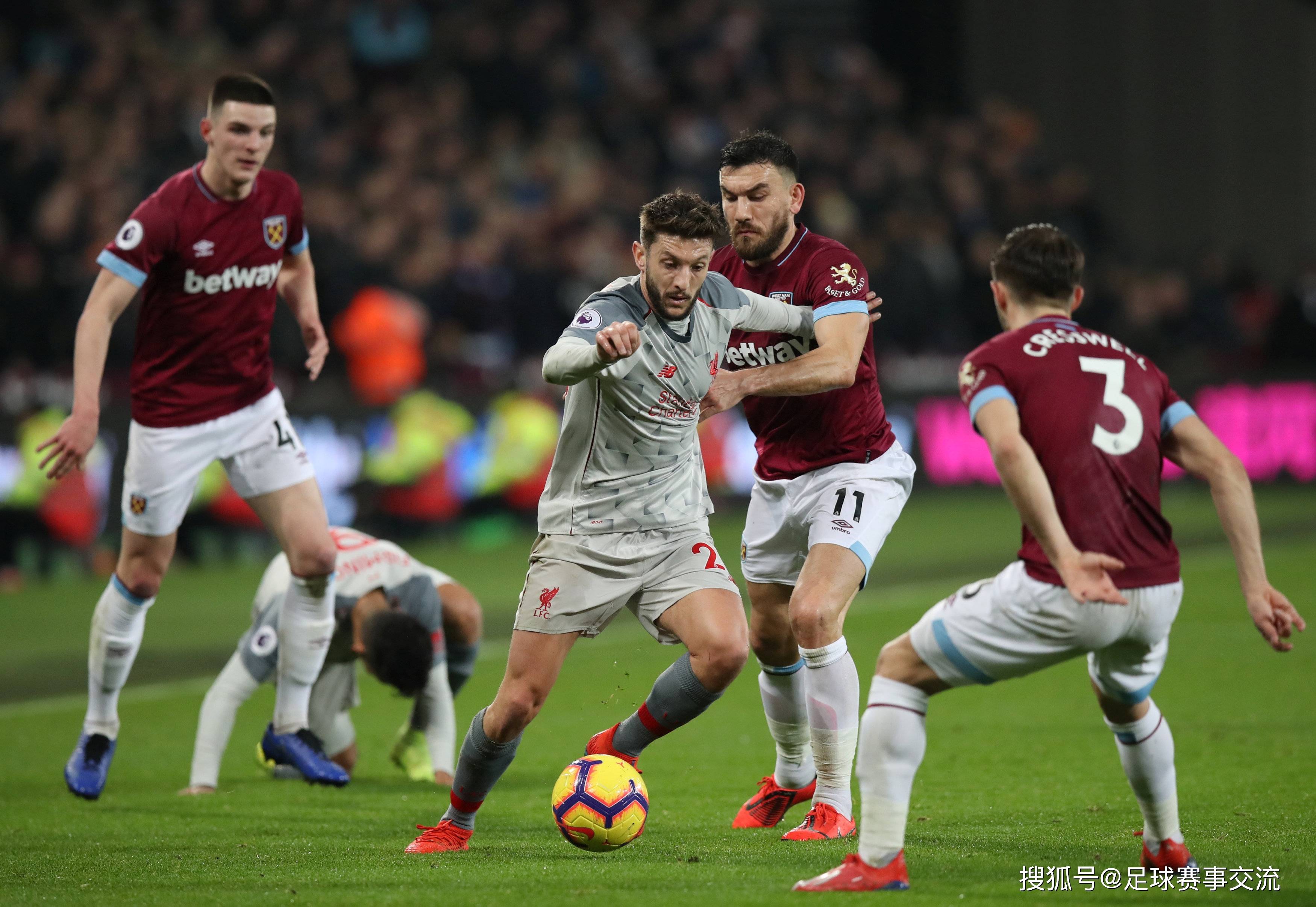 前教练：莱奥小时候的天赋只有C罗能与之相比