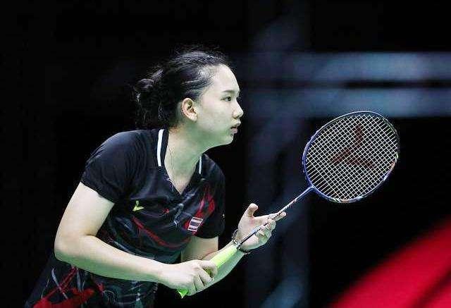 他以出色的 他以出色的